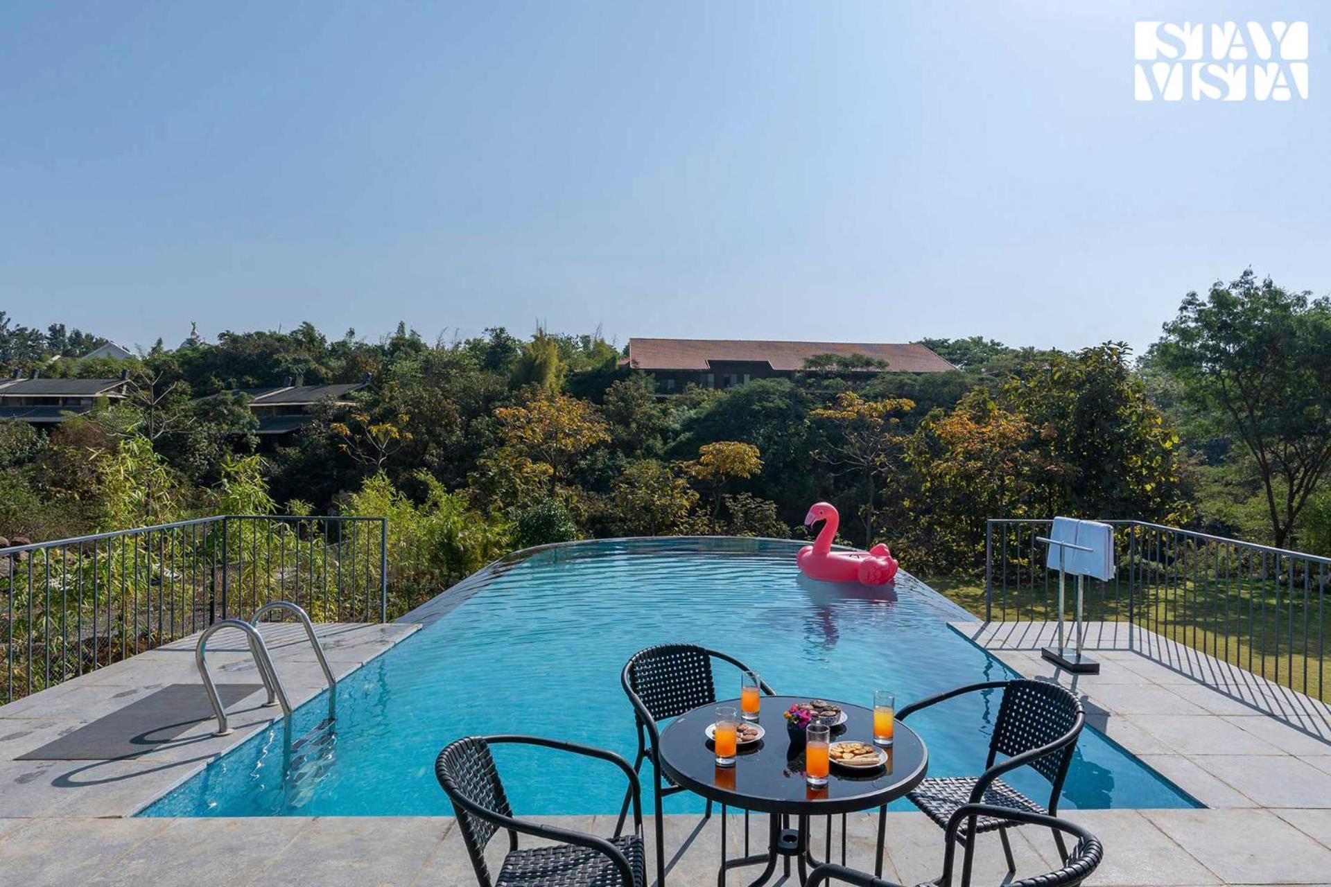 Stayvista'S Celeste Villa - Hill-View Retreat With Infinity Pool Nashik Exterior photo