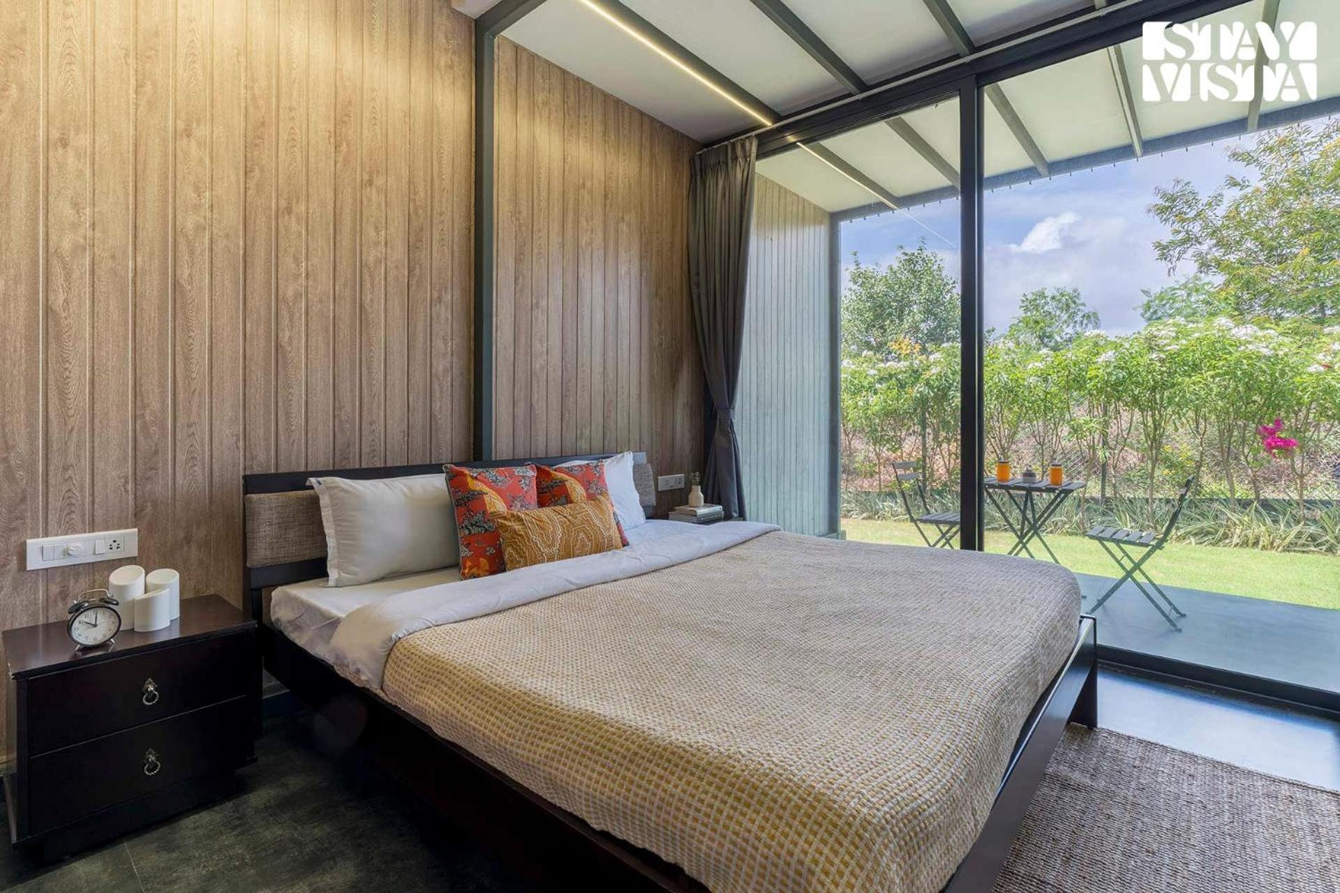 Stayvista'S Celeste Villa - Hill-View Retreat With Infinity Pool Nashik Exterior photo